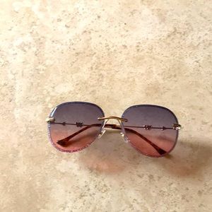 BRAND NEW JOHN VARVATOS LADIES SUN GLASSES